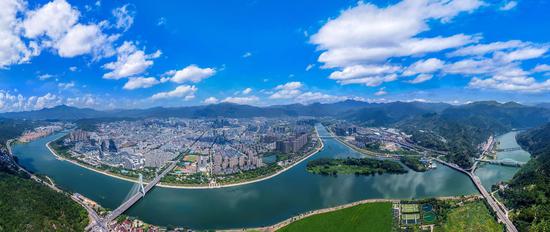 程昌福 摄 程昌福 摄