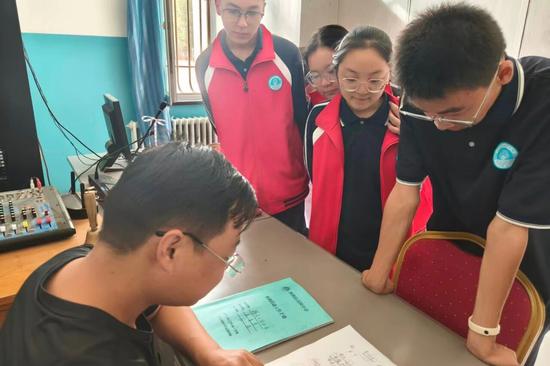 f816a733cbf22d587d3ac30e00c53e33