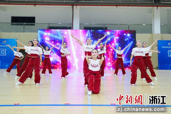 图为比赛现场。主办方供图 图为比赛现场。主办方供图