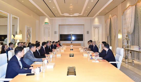 　戴建业司长与侨商代表团座谈交流