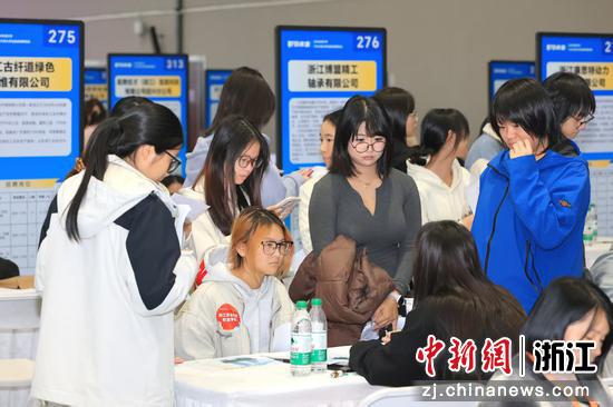 活动现场。黄霄 摄 活动现场。黄霄 摄