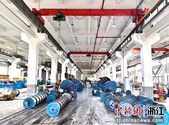 上海银行杭州分行走访相关企业。上海银行杭州分行供图