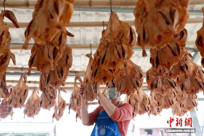 广西三江：腊味飘香促增收