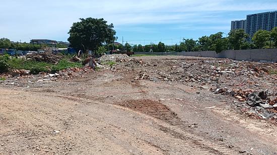 拆迁后的村庄。