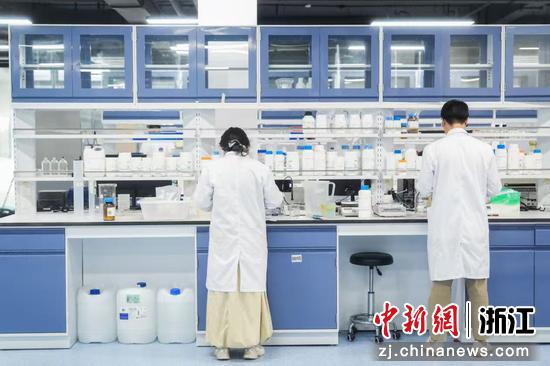 浙江某生物科技有限公司实验室。浙江省经信厅&nbsp;供图