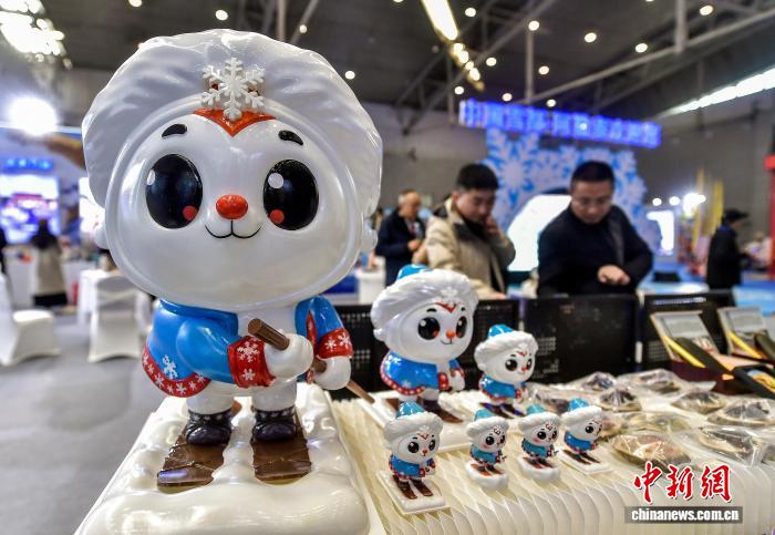 第十九届新疆冬季旅游产业交易博览会在乌鲁木齐正式启动