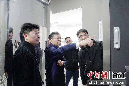 日前,中国水务领导一行到永康钱江水务调研高品质饮用水项目。张颖 供图 日前,中国水务领导一行到永康钱江水务调研高品质饮用水项目。张颖 供图