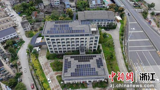 文成收费站屋顶光伏。温州管理中心 供图 文成收费站屋顶光伏。温州管理中心 供图