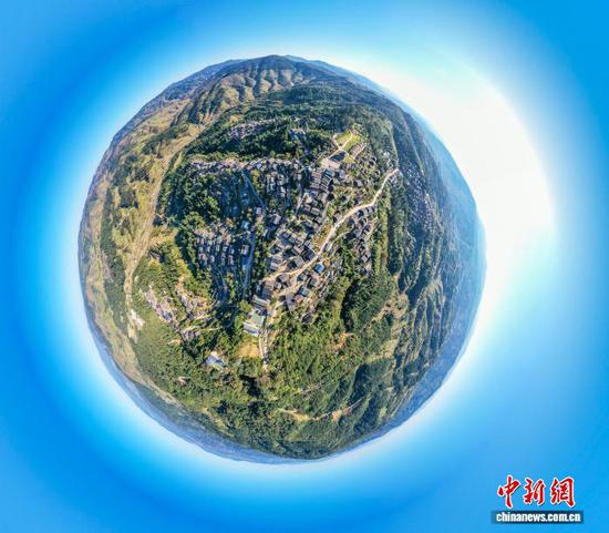 图为贵州省黔东南苗族侗族自治州从江县丙妹镇大歹村。罗京来 摄