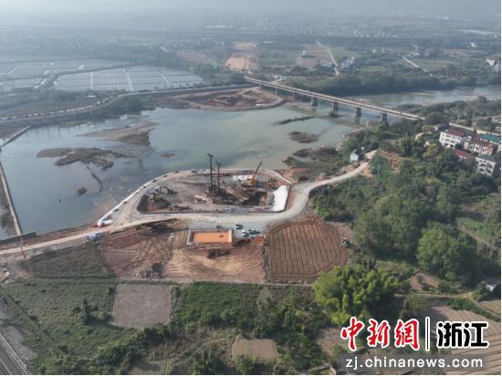 甬金衢上高速衢州段项目建设现场。 浙高建 供图 甬金衢上高速衢州段项目建设现场。 浙高建 供图