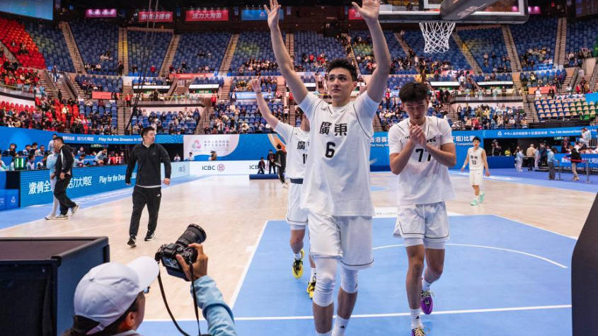 【图片故事】新疆小伙儿在香港圆梦全运金牌