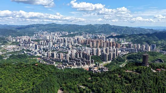 习水县城鸟瞰图。习水县融媒体中心供图