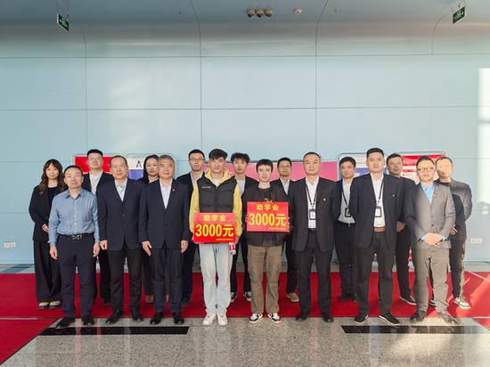 d35104c0cda18519e29eb5685bb2cb03