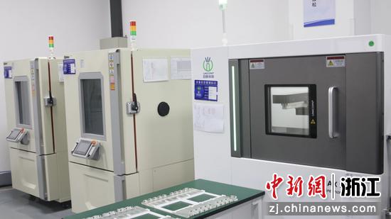 浙江某通讯科技有限公司检测实验室。王轶泽 摄 浙江某通讯科技有限公司检测实验室。王轶泽 摄