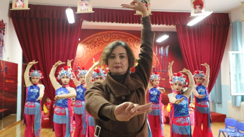 察布查尔县：国粹“浸”校园 戏韵“润”少年