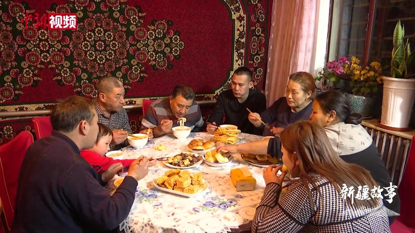 4个民族一户家庭里的幸福生活秘诀