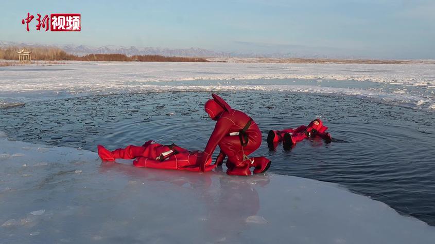 中国首家冰浮俱乐部落地新疆阿勒泰