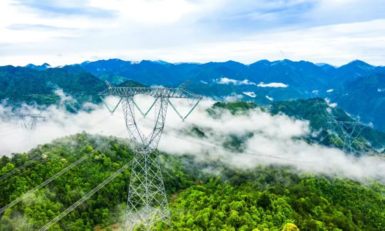 浙北—福州1000千伏特高压交流输变电工程丽水景宁段 摄/季维娜 浙北—福州1000千伏特高压交流输变电工程丽水景宁段 摄/季维娜