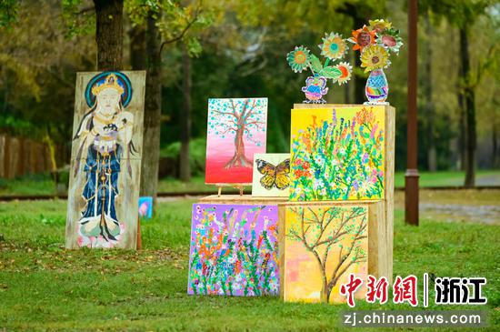 近日,小浦镇一景。(长兴杏福文旅发展公司供图) 近日,小浦镇一景。(长兴杏福文旅发展公司供图)