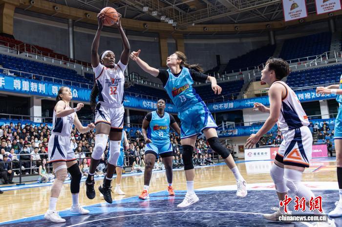 WCBA：新疆女篮客场胜北京 斩获新赛季“开门红”