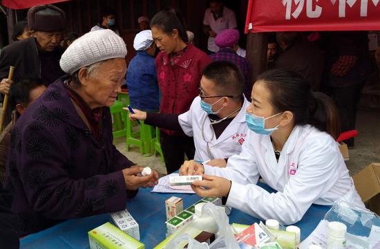桃林镇卫生院开展医疗帮扶工作。习水县融媒体中心供图 桃林镇卫生院开展医疗帮扶工作。习水县融媒体中心供图