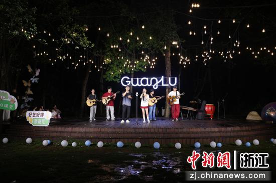 日前,仙居县音协“好艺好样”“艺”堂课活动现场。仙居县文联 供图 日前,仙居县音协“好艺好样”“艺”堂课活动现场。仙居县文联 供图