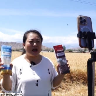 “光影使者”邱艳：用镜头与爱心串联起各族民众的幸福