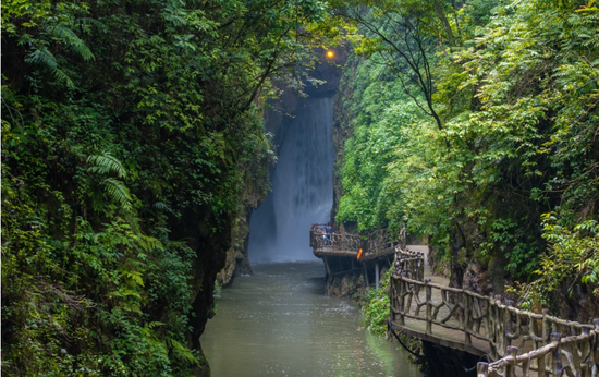 水城区奢渡河景区一角 尚宇杰 摄