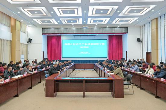 44ed0d03ae7cf7e5ebc9e27b7e656229