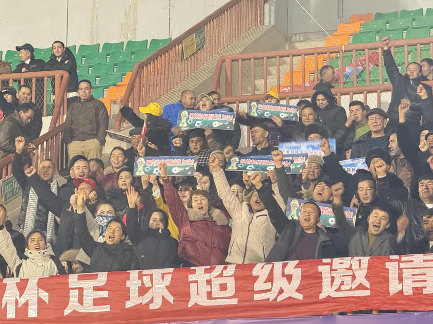 巴楚恒诚胡杨足球队4：3战胜对手 成功锁定“喀什杯”八强席位