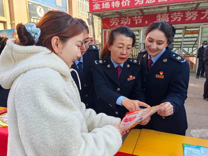 泽普县多形式开展宪法宣传活动