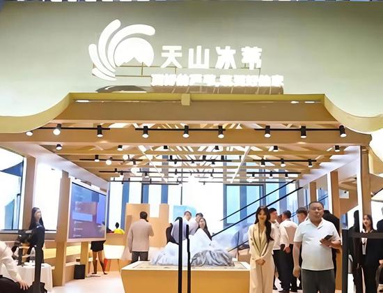 2486dabebe867fd4f819e9db37c07160