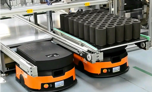 安利广州生产基地生产线上的自动导