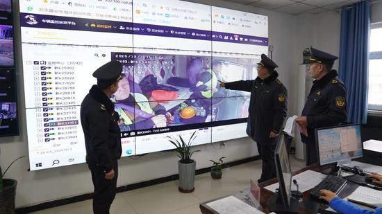 ecea82a51d70155cceaaeb74ac3c1cdf