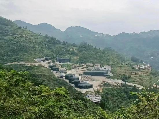 永安镇中新矿业重晶石开采矿区。习水县融媒体中心供图