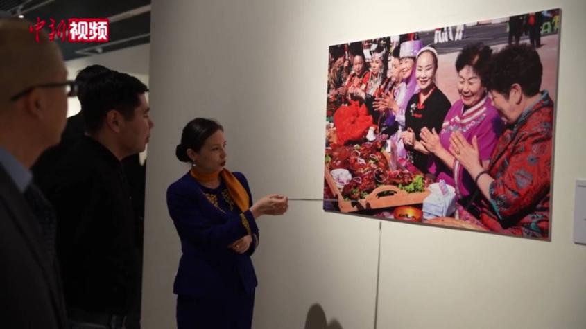 新疆维吾尔自治区成立70周年主题图片展阿斯塔纳揭幕 新疆维吾尔自治区成立70周年主题图片展阿斯塔纳揭幕