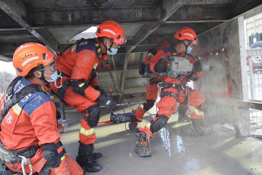 练兵正当时！阿克苏开展“蓝焰·对决”执勤岗位练兵比武竞赛活动