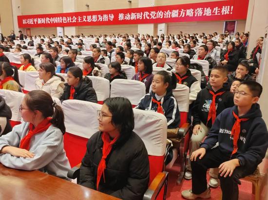 f565fbd98d1884ccd86ffa542d114005