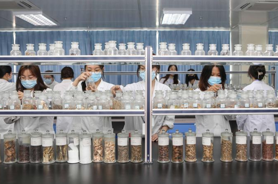 6a899eca-62b7-4c86-9942-7f7ec9d5087e