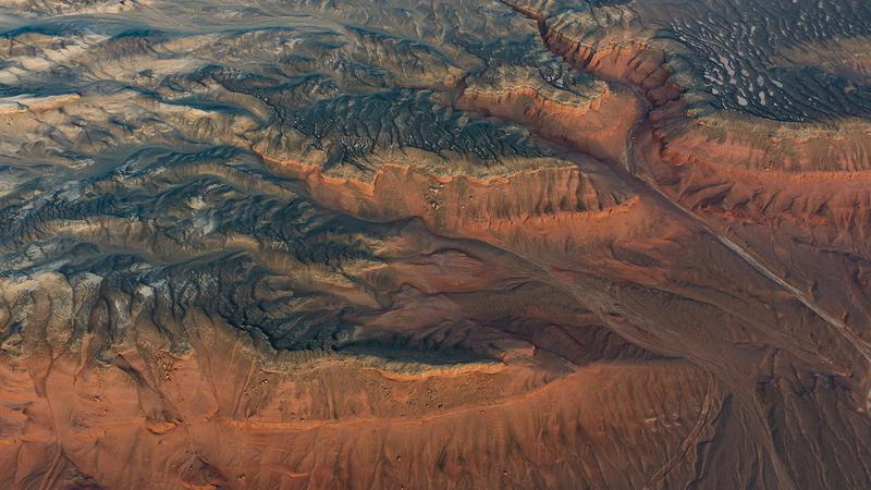 红河谷其鲜明的色彩源于独特的地质构成。 红河谷其鲜明的色彩源于独特的地质构成。