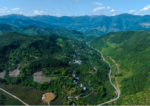 凉山彝族自治州甘洛县鸟瞰图。