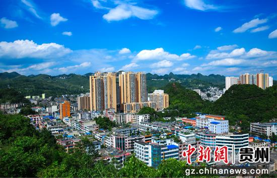 六枝特区城区一角。王良豪摄