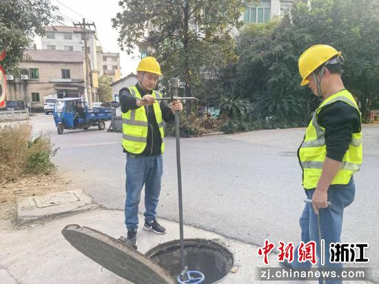日前，永康市荆山夏小区抢修现场。李沁蔚