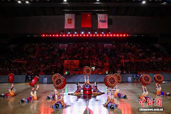 图为杂技“蹬鼓”表演。赛事方供图