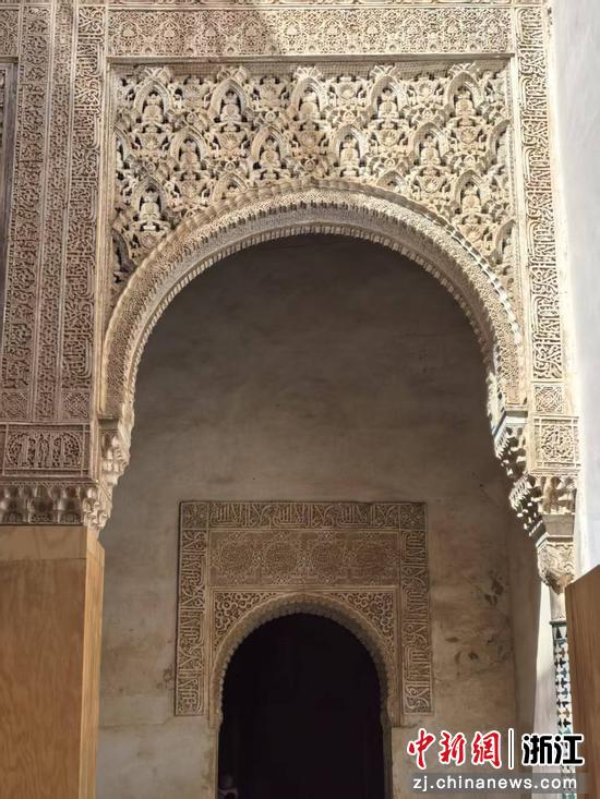 摩尔式拱门 作者供图
