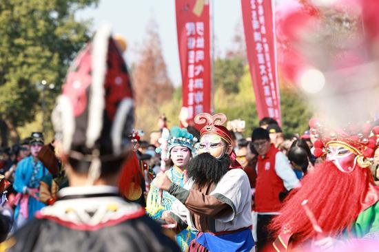 民俗表演精彩纷呈 通讯员供图