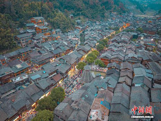 12月20日，航拍贵州省黎平县肇兴侗寨。龙建睿 摄