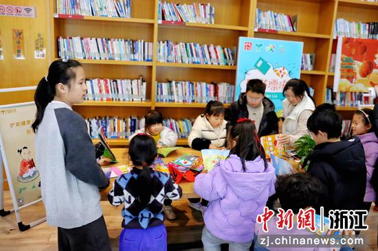 “绿书签”主题活动现场。姚庄镇供图