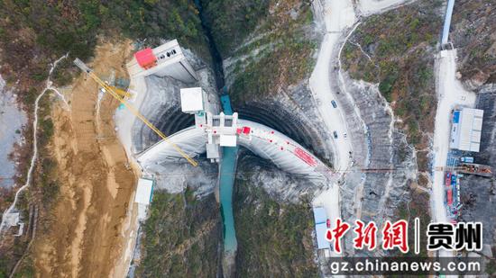 航拍贵州黔西市凹水河水库大坝 航拍贵州黔西市凹水河水库大坝