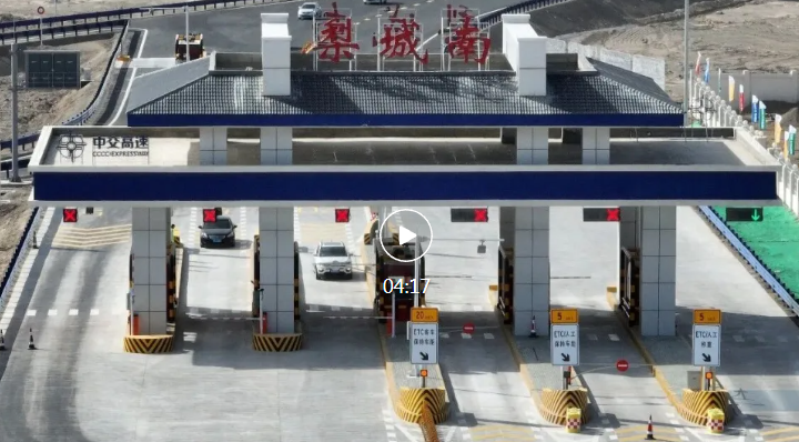 人这一辈子，一定要走一次高速公路穿越天山